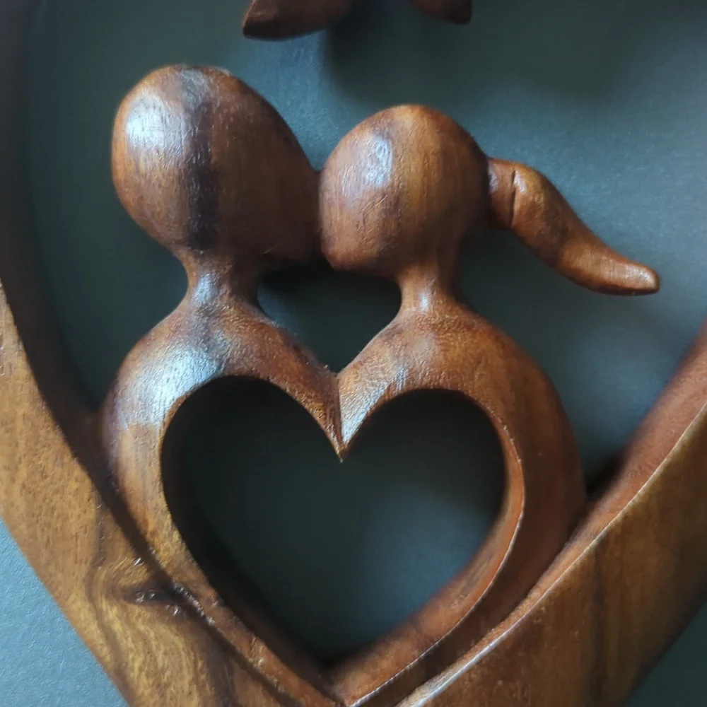 Hand Carved Suar Wood Kissing‎ Couple Abstract Heart Sculpture the love story